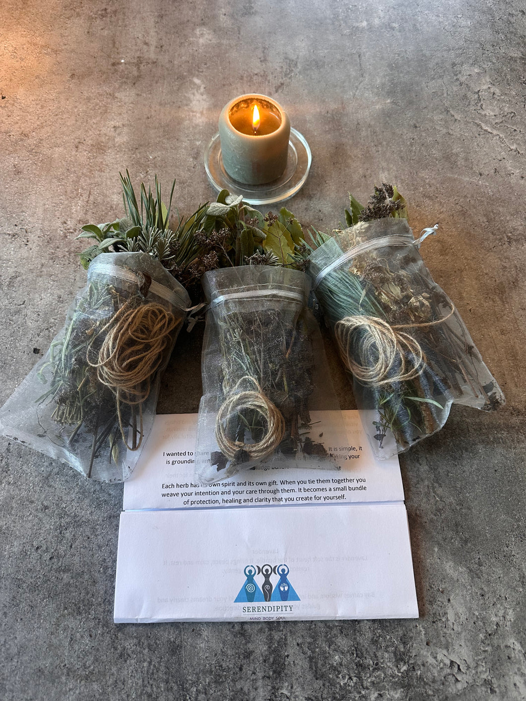 Make your Own Smudge Bundle