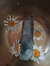 Load image into Gallery viewer, Green fluorite tower
